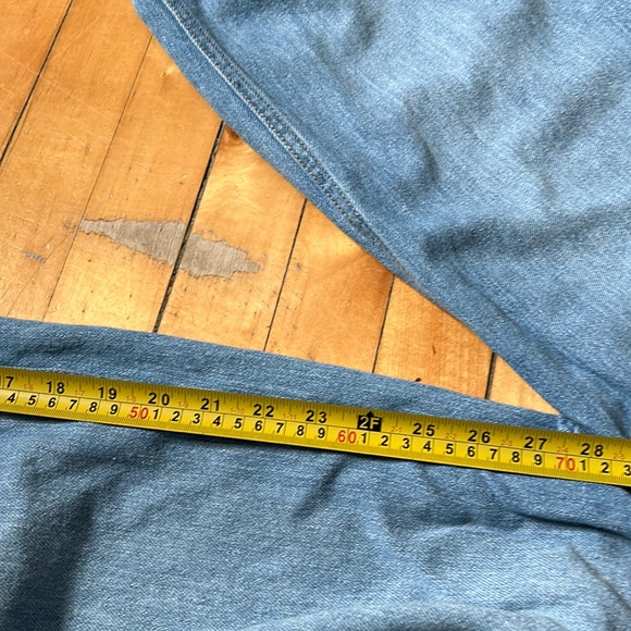 Aritzia Levi’s Premium Denim High Loose Wide Leg Jeans - Picture 12 of 12